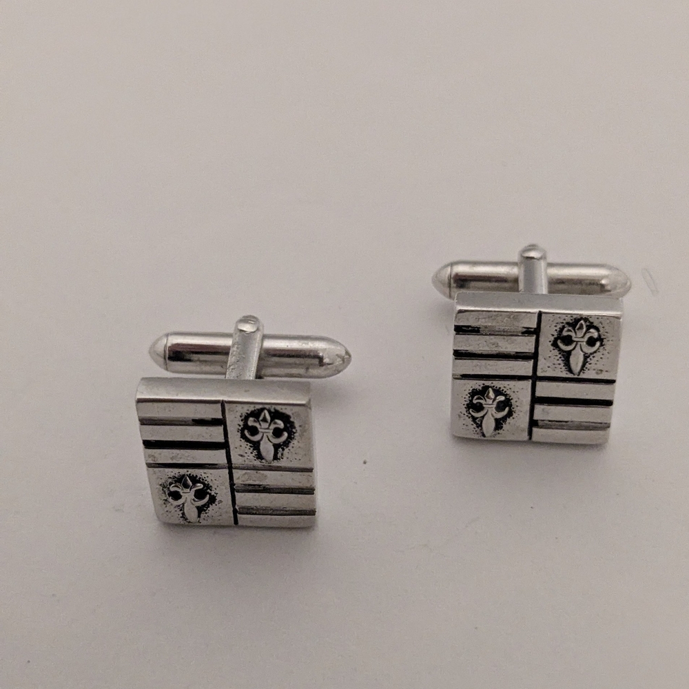 Silver Cufflinks with Fleur-de-Lis Design
